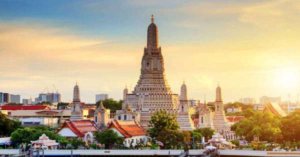 Wat Arun Bangkok Thailand, Ikon Temple of Dawn yang Wajib Dikunjungi
