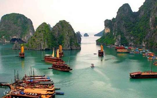 Paket Tour Northern Vietnam 5H4M – Hanoi, Sapa, Fansipan & Halong Bay